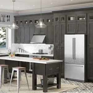 A kitchen with Shaker Cinder cabinets.